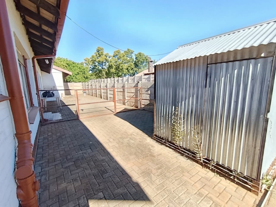 4 Bedroom Property for Sale in Langenhovenpark Free State